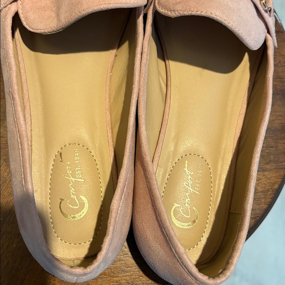 C EST 1946 suede shoes  women’s Sz 9 pink  flats  rhinestone trim  man-made sole - Picture 10 of 11